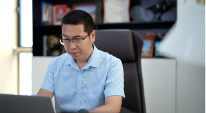 2025CICEE高端人物专访丨工程机械“最强大脑”进化论:对话长沙硕博电子科技股份有限公司董事长郭彦蕊(图3) 2025CICEE高端人物专访丨工程机械“最强大脑”进化论:对话长沙硕博电子科技股份有限公司董事长郭彦蕊(图3)