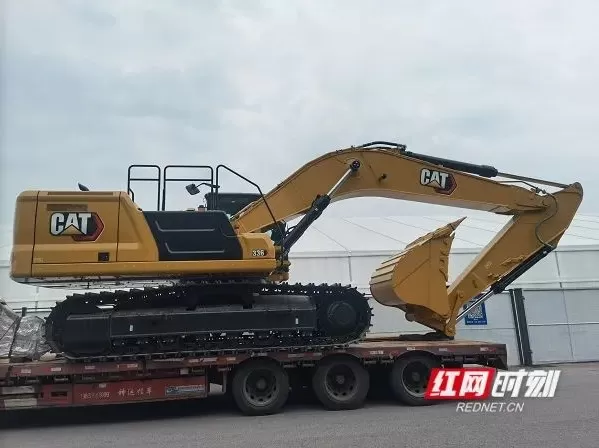 日立建机、卡特彼勒携“大块头”抵长沙 世界巨头赴盛会(图5) 日立建机、卡特彼勒携“大块头”抵长沙 世界巨头赴盛会(图5)